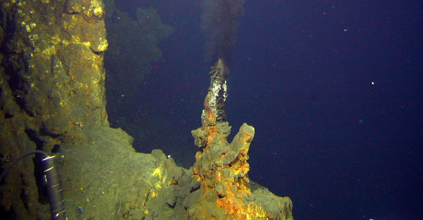 Underwater image of hydrothermal circulation. Image Attribute: https://www.flickr.com/photos/noaaphotolib/5014975047/in/photolist-8Da4n2-93kmya.