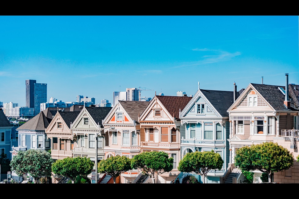 View of the painted lady houses in San Francisco