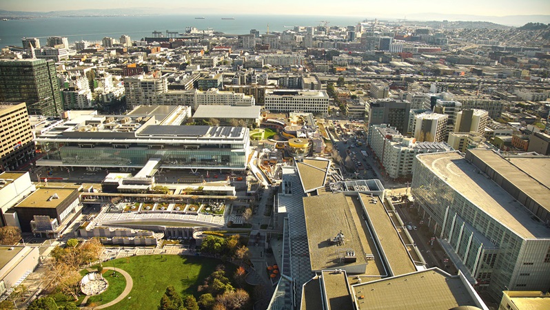Aerial view of the Moscone Center and its solar photovoltaic array.