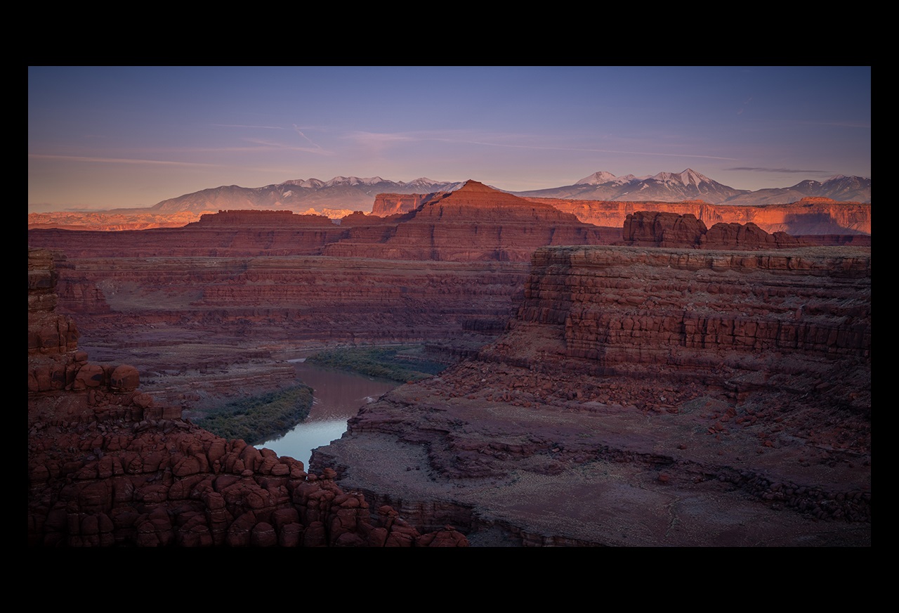 Sunrise over grand canyon with river