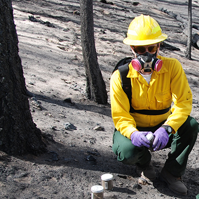 Plumlee_Geoff_fire_sampling_2011